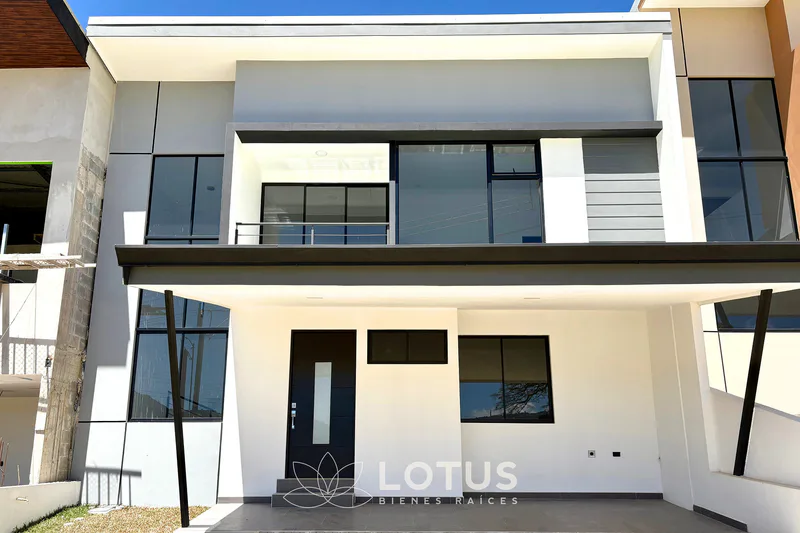 Casa en Venta en Condominio Acqua, Curridabat — 4 hab., para estrenar, Cód. AJ026