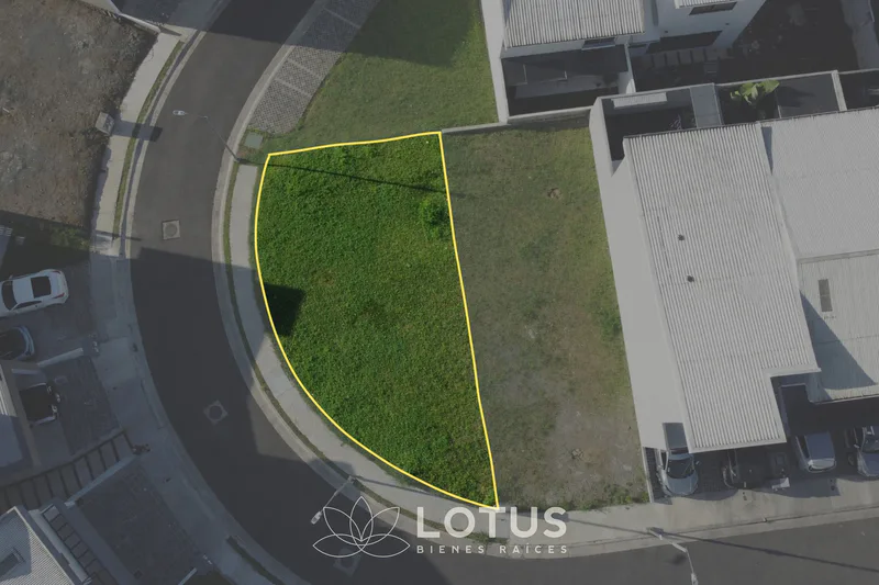 Terreno en Venta en Condominio La Floresta, Tres Ríos — 182 m², Cód. AJ053