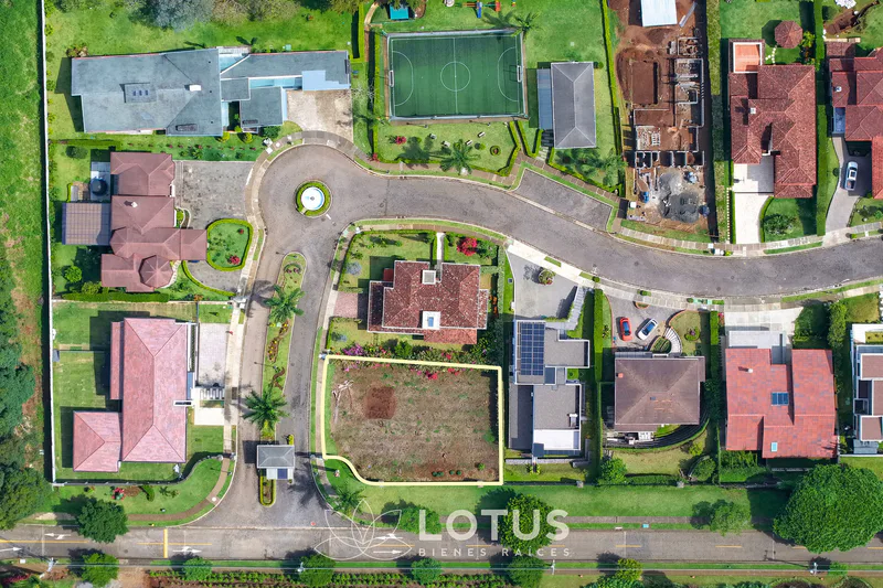 Terreno en Venta en Colinas de Montealegre, Curridabat — 1.043 m², Cód. AJ003
