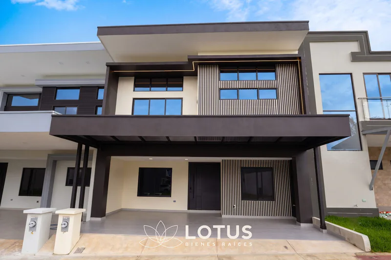 Casa en Venta en Condominio Distrito San Juan, Tres Ríos — 4 hab., para estrenar, Cód. AJ004